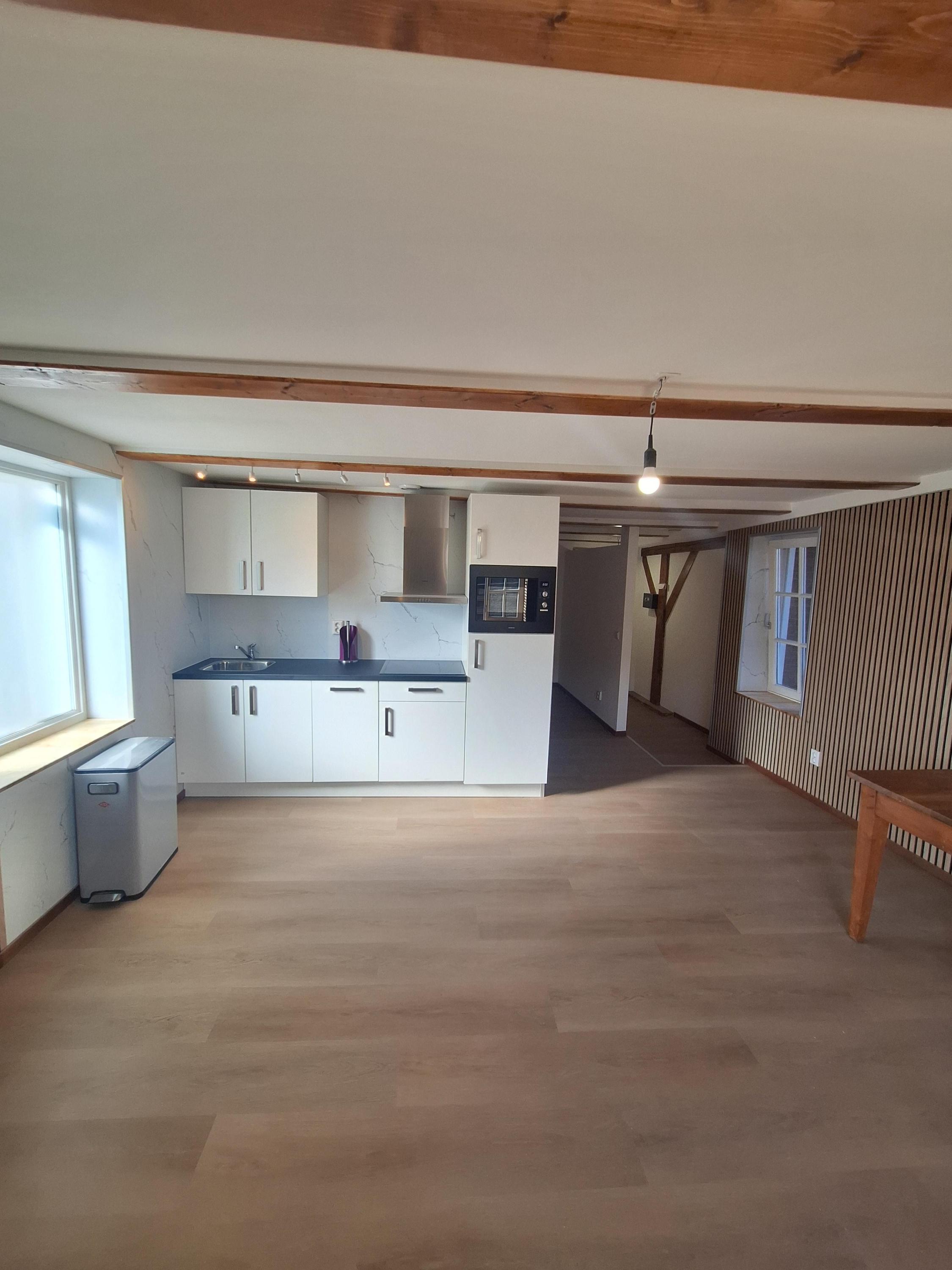 Studio te huur: Burgwal 25C, Delft