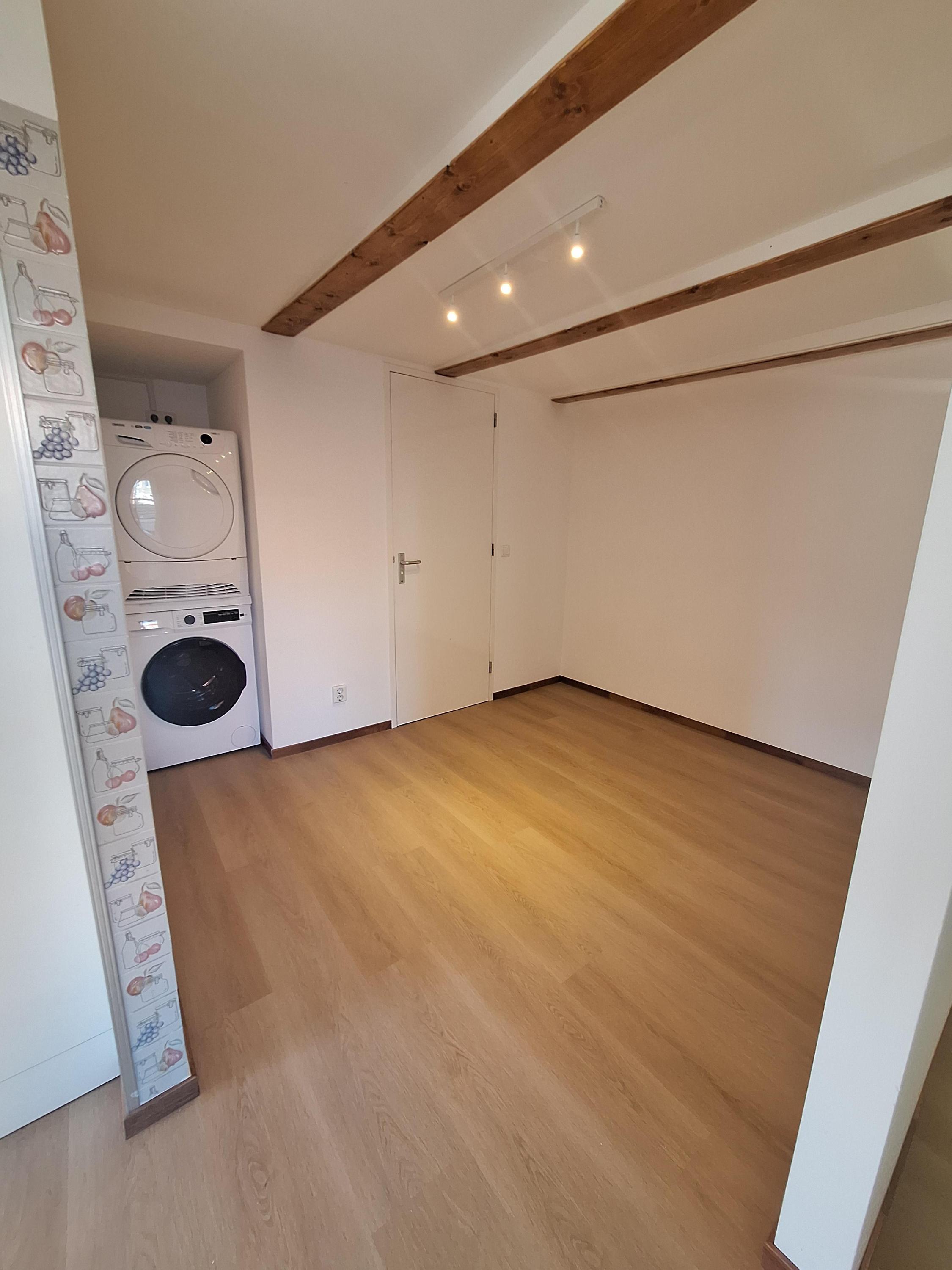 Studio te huur: Burgwal 25C, Delft