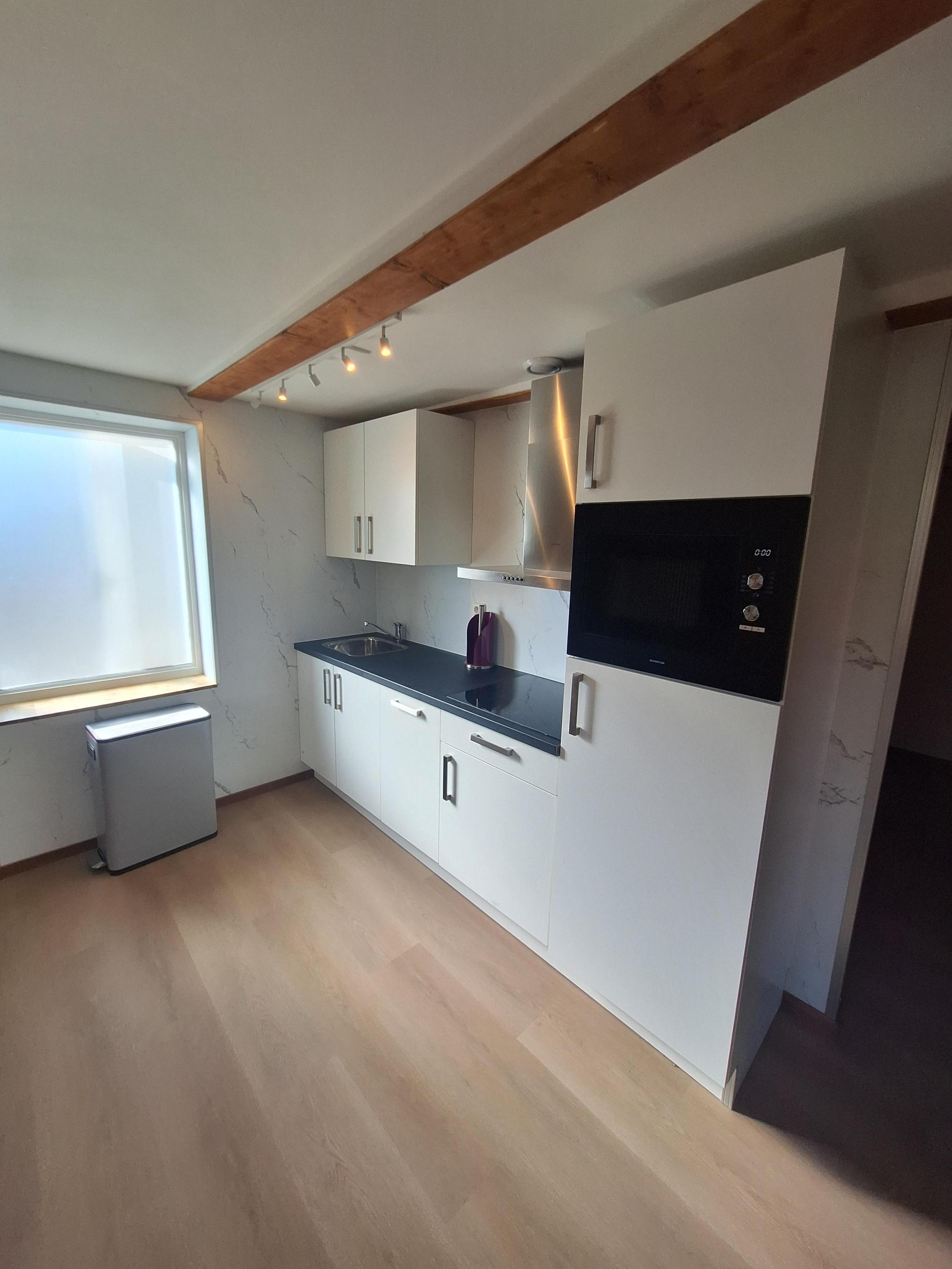 Studio te huur: Burgwal 25C, Delft