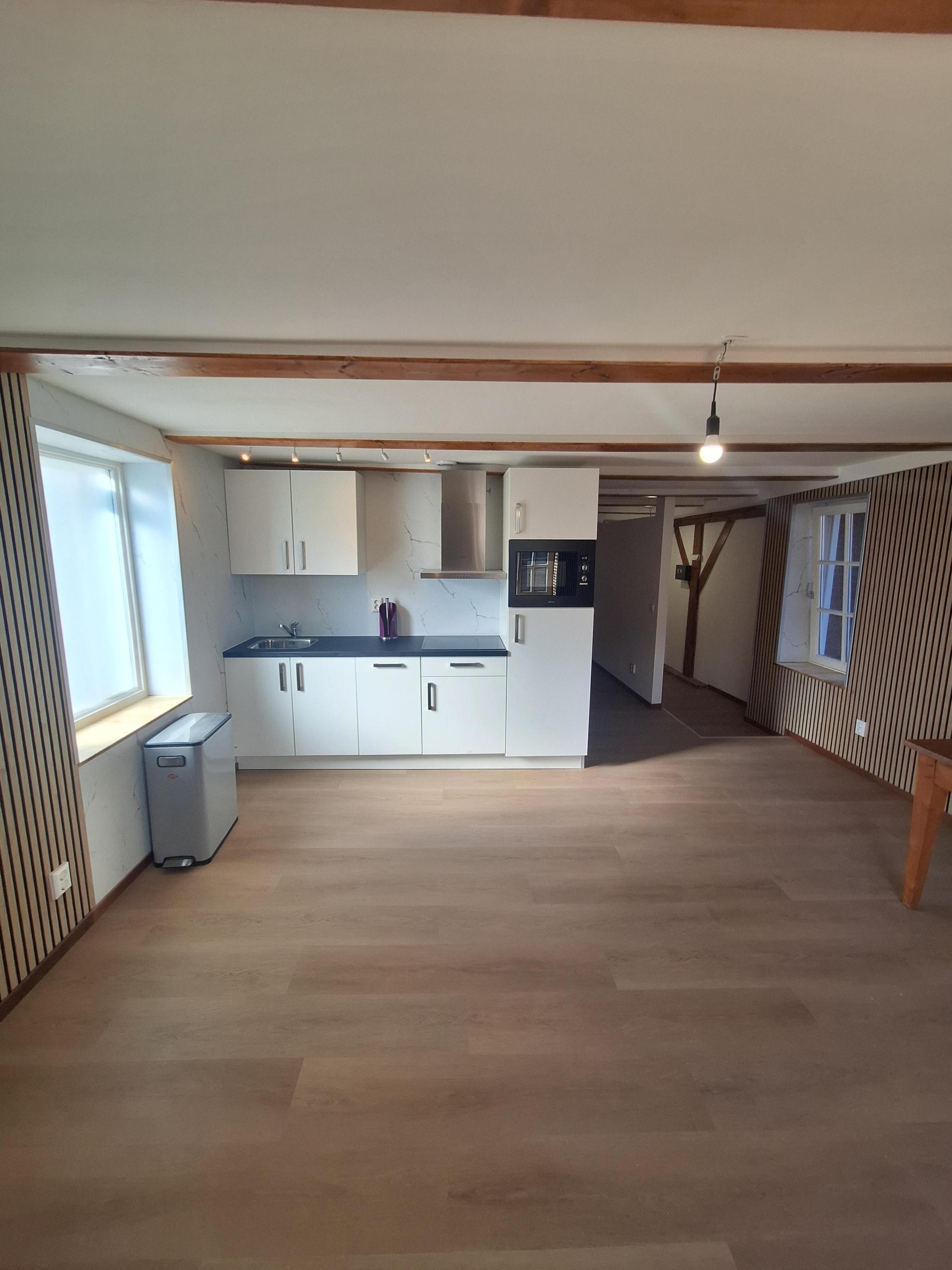 Studio te huur: Burgwal 25C, Delft