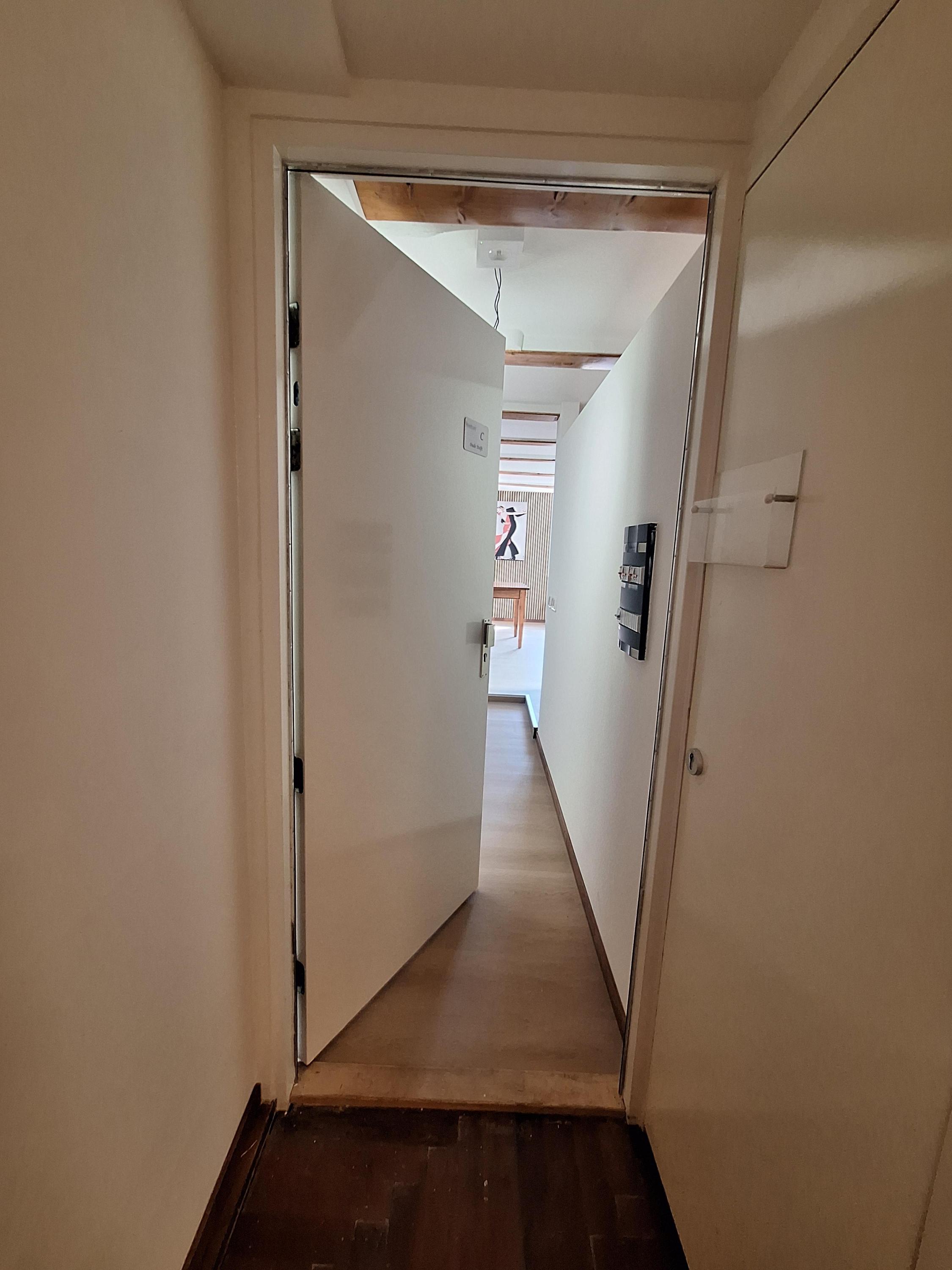 Studio te huur: Burgwal 25C, Delft