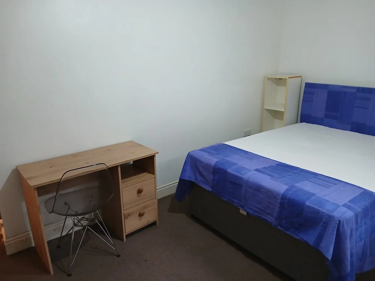 Room Reservoir Close in Greater London