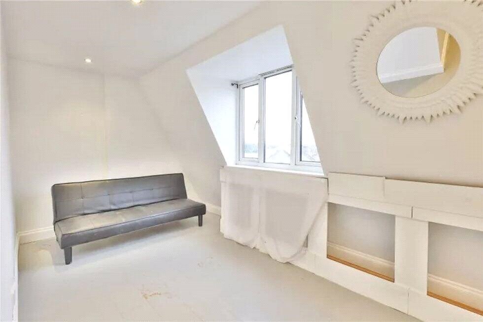 Flat Tufnell Park Road in Greater London