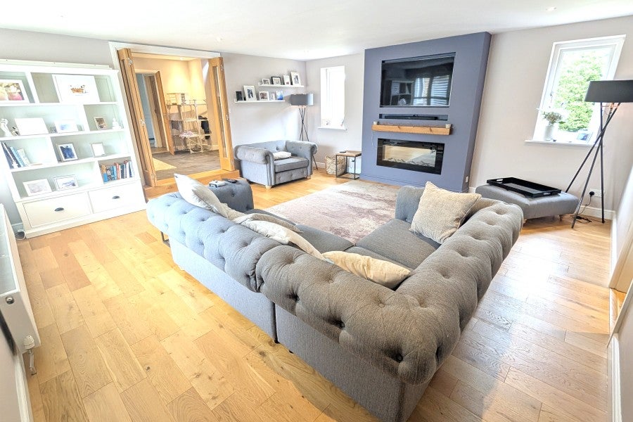 House Horsell Rise in Woking