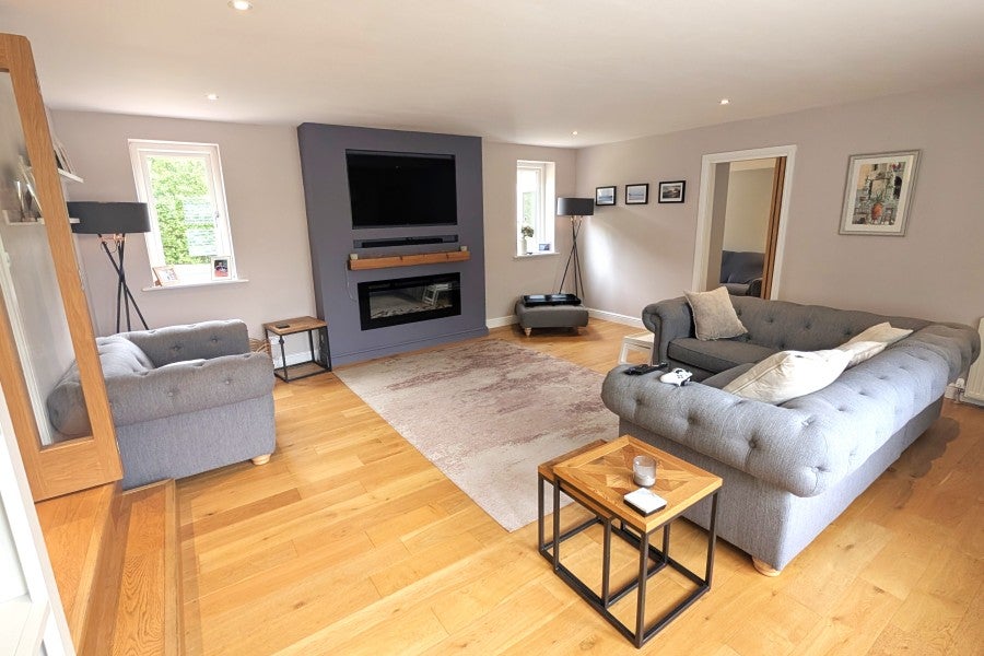 House Horsell Rise in Woking