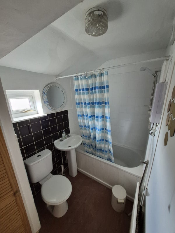 Room Spa Road in Preston