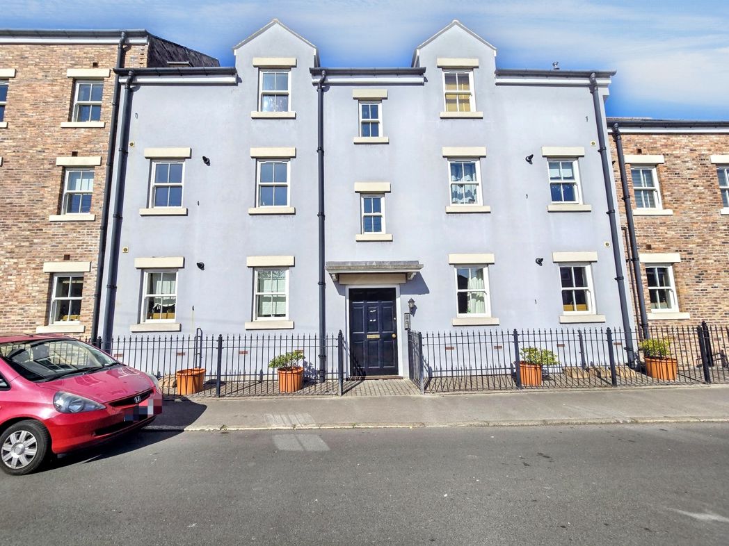 Flat Tyne Green in Hexham