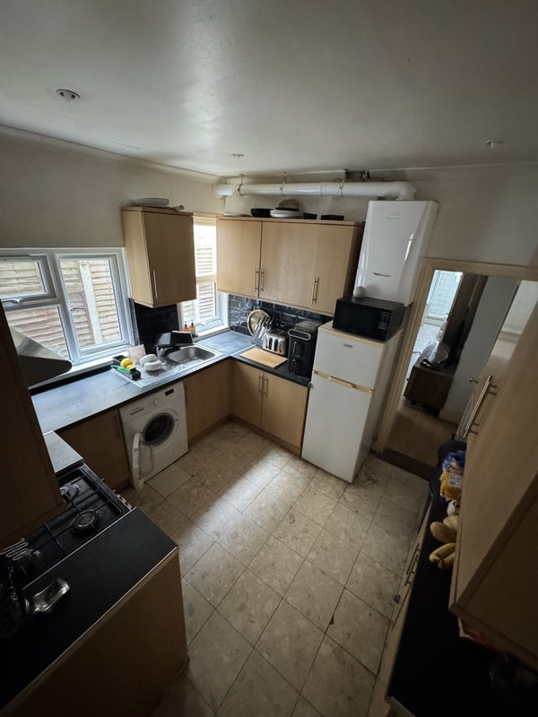 Room Essex Road in Greater London