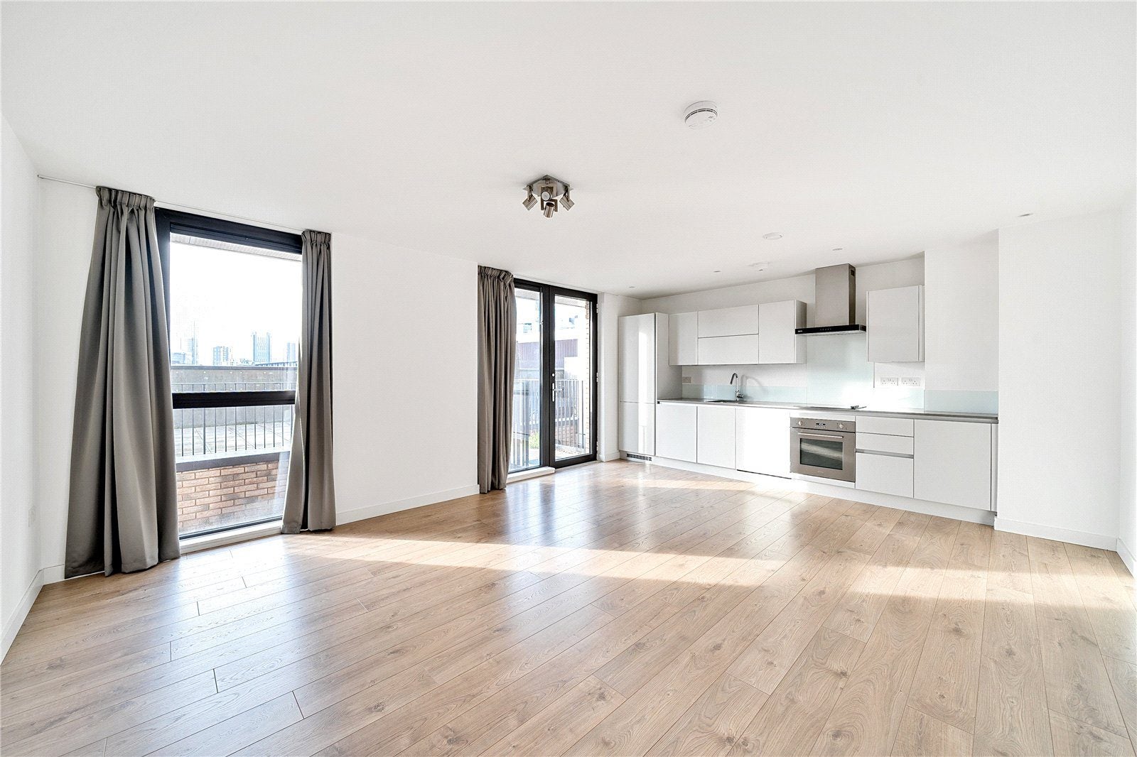 Flat Forrester Way in Greater London