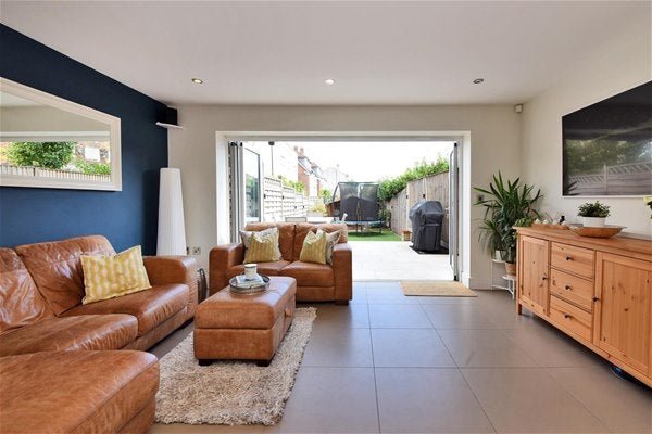 House Vallings Place in Elmbridge