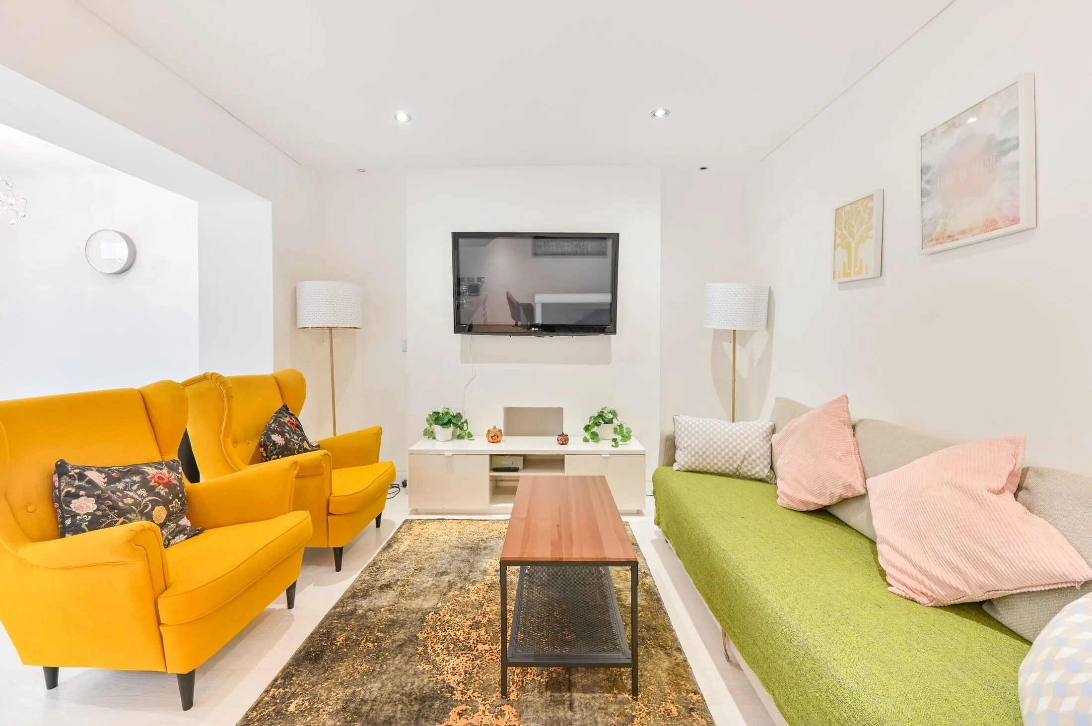 Flat Fairfax Place in Greater London