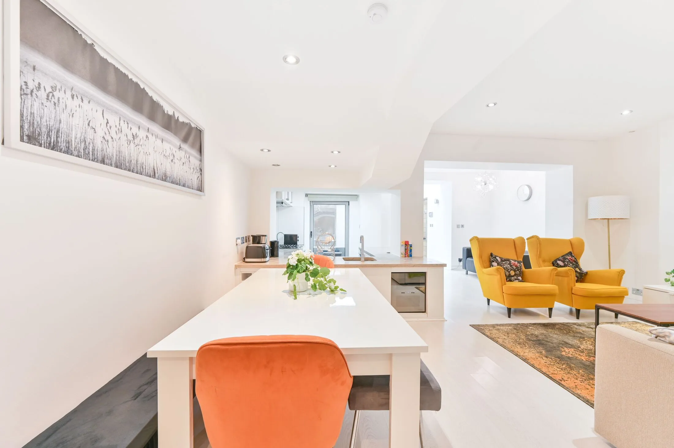 Flat Fairfax Place in Greater London