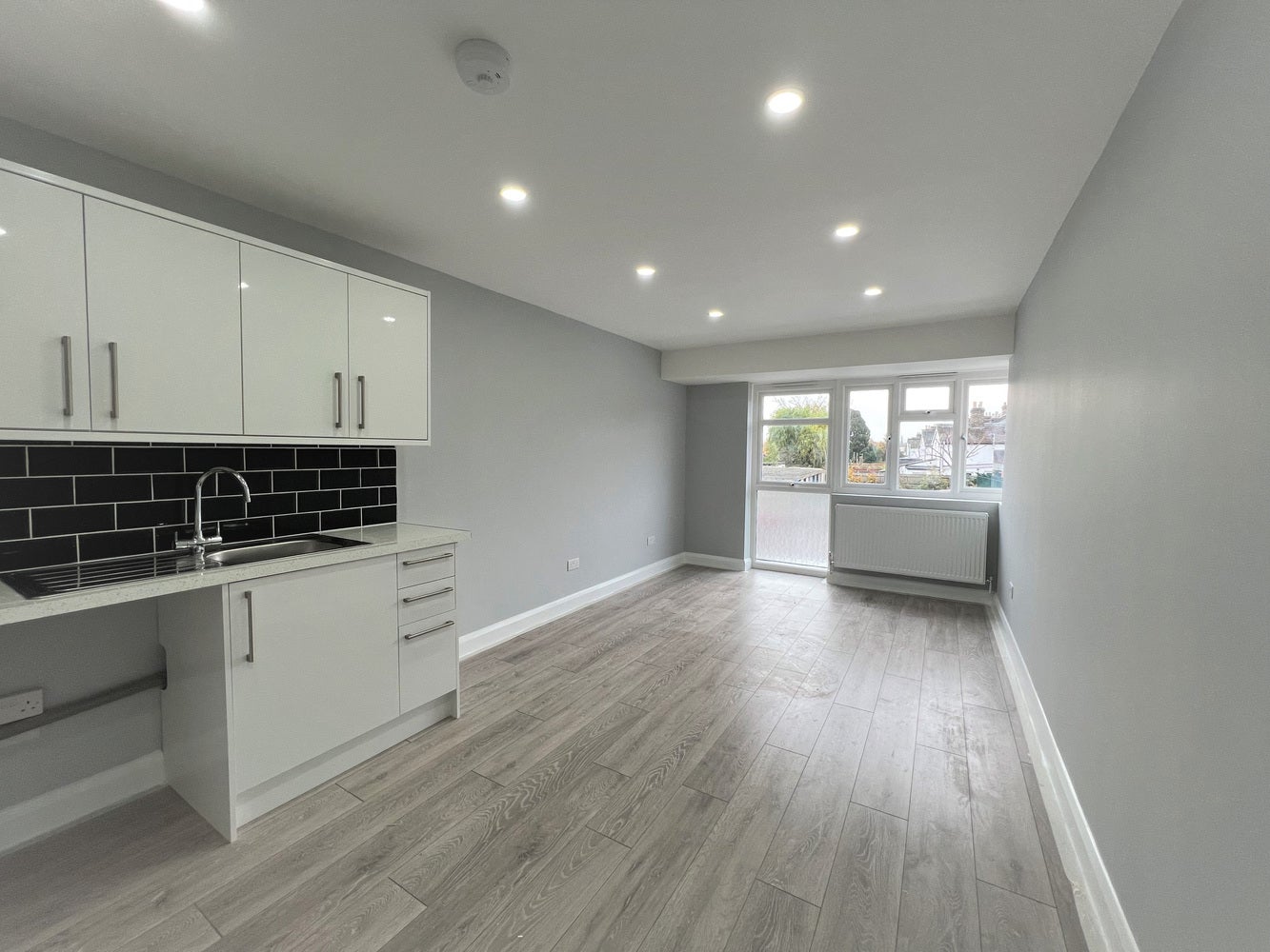 Flat Harrington Road in Greater London