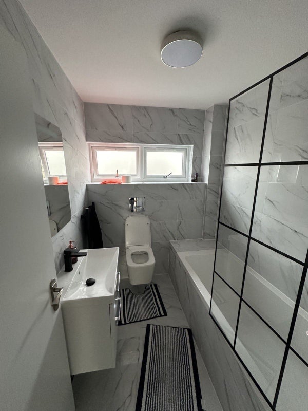Room Maybank Road in Greater London