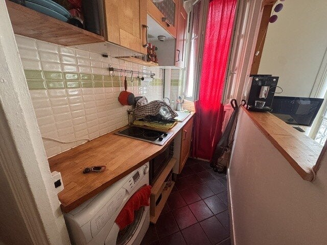 Flat Rue Eugène Jumin in Paris
