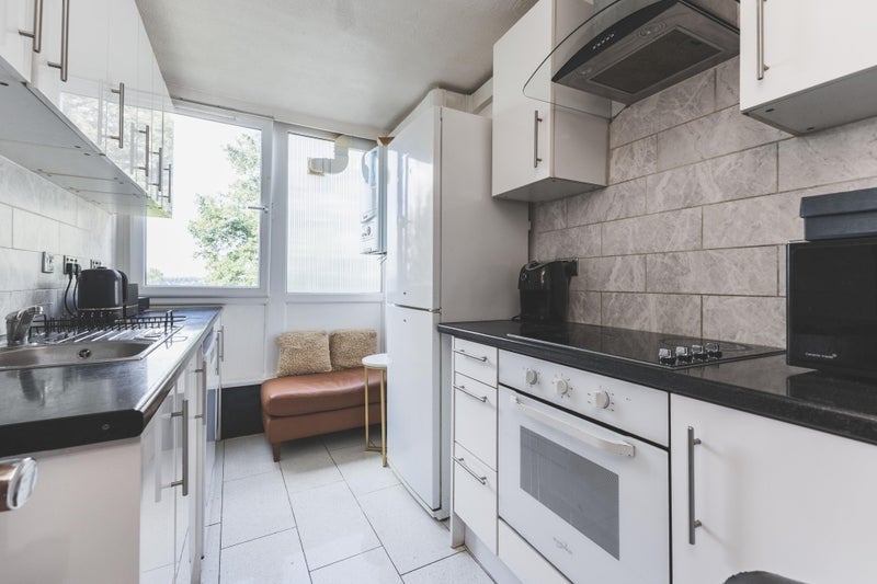 Room Ibsley Gardens in Greater London