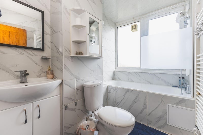 Room Ibsley Gardens in Greater London