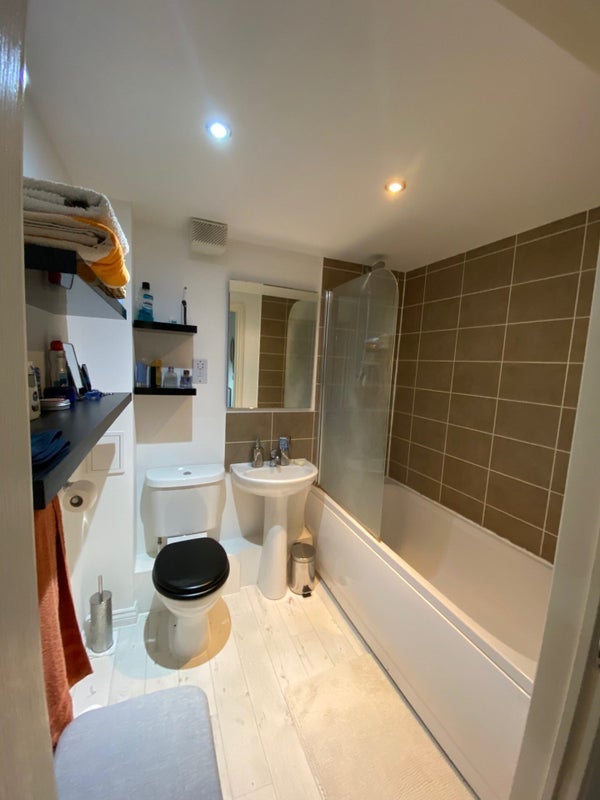 Room Hobart Close in Chelmsford