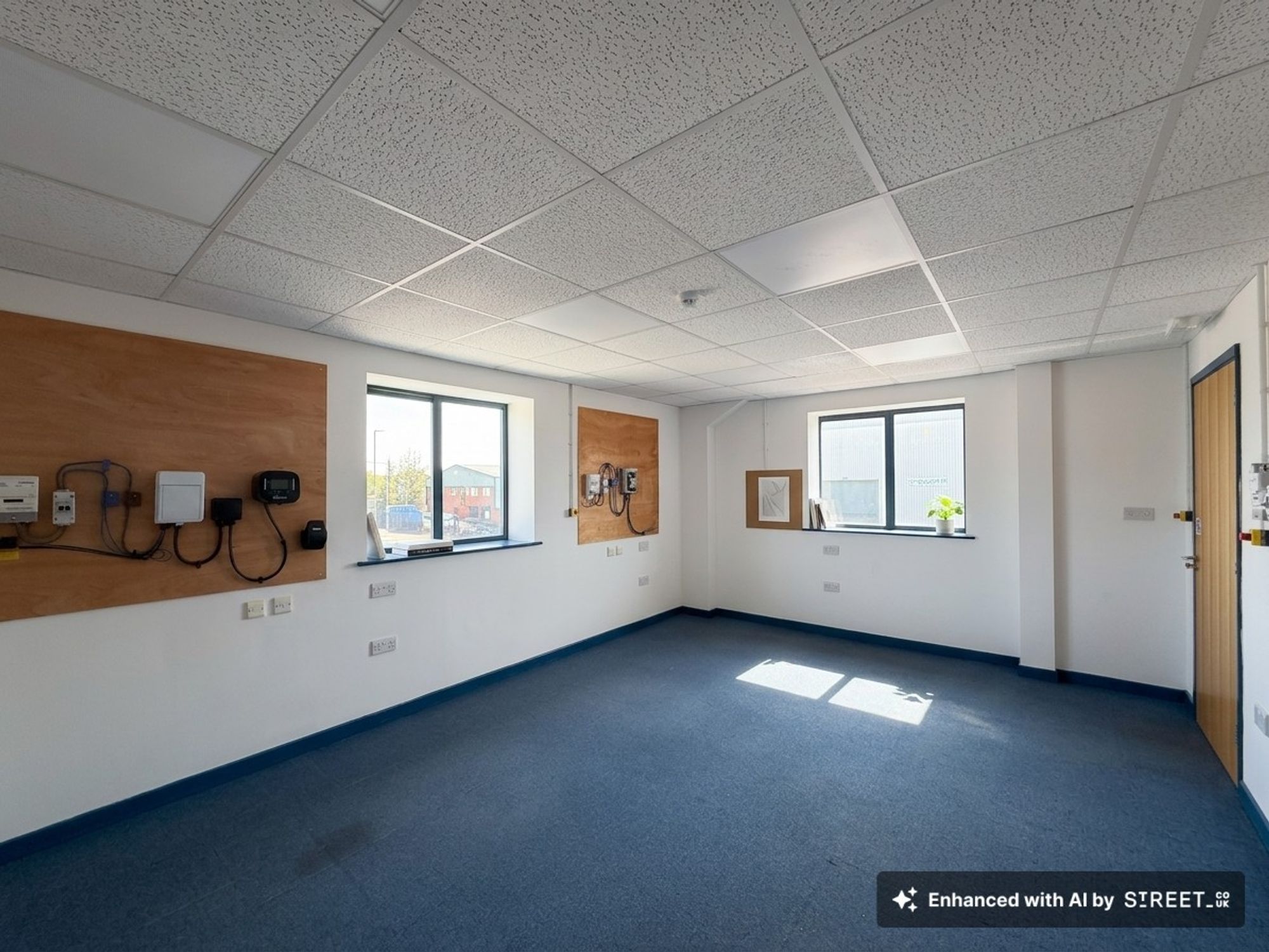 Flat Griffin Close in Staveley
