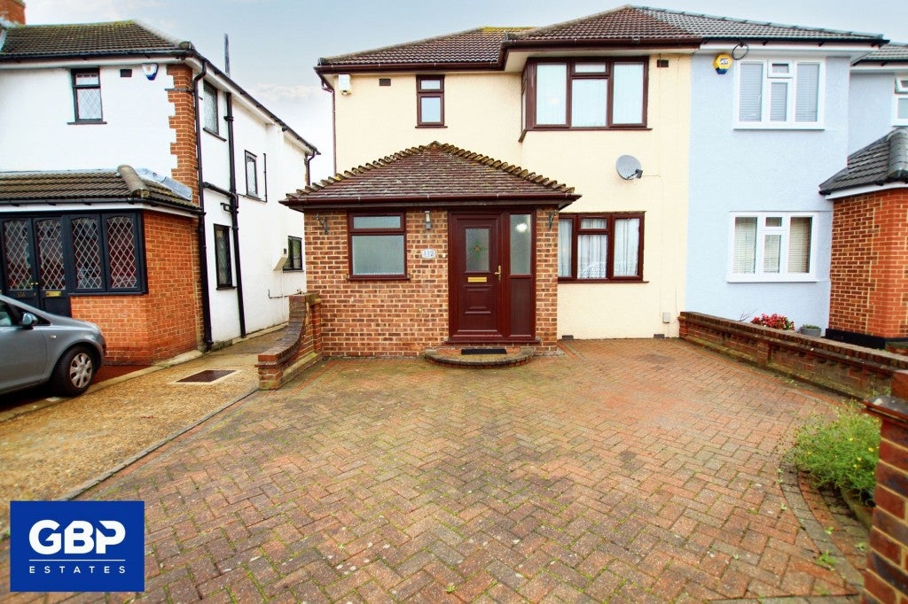 House St Andrews Avenue in Greater London
