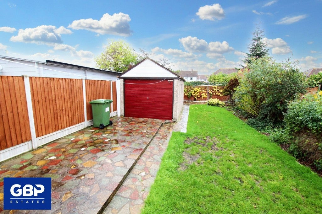 House St Andrews Avenue in Greater London