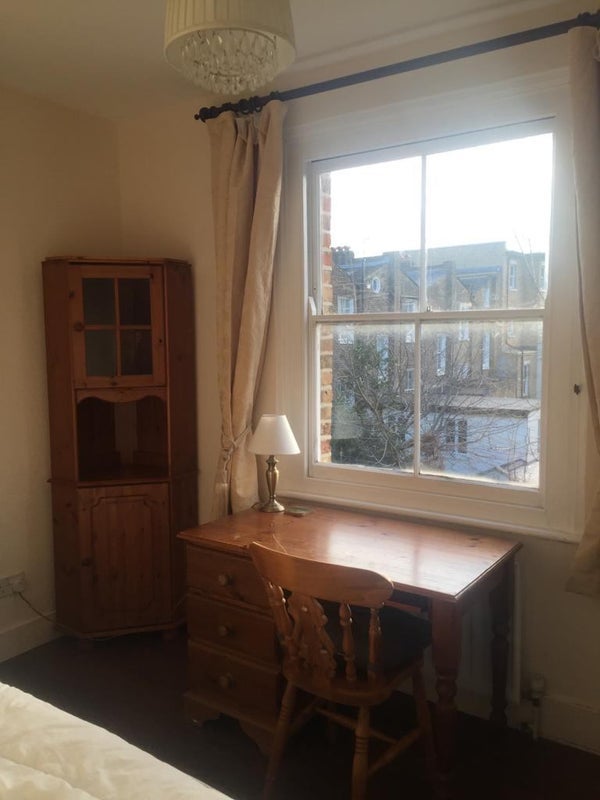 Room Hornsey Road in Greater London