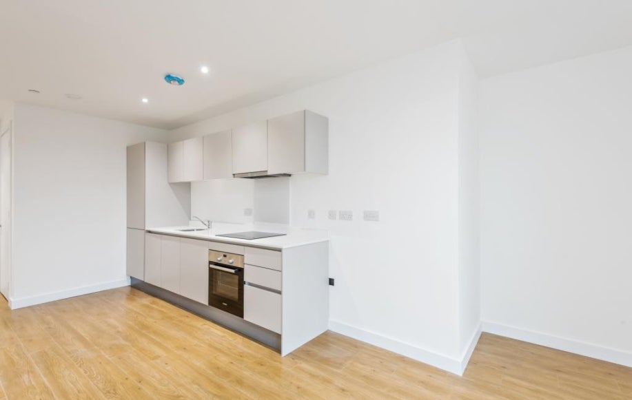 Flat Bond Way in Bracknell