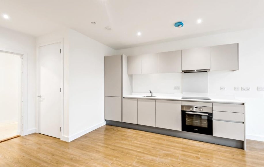 Flat Bond Way in Bracknell