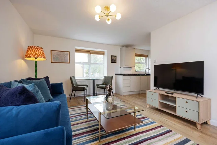Flat Barker Drive in Greater London
