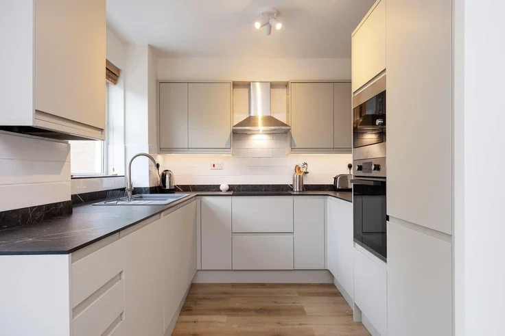 Flat Barker Drive in Greater London