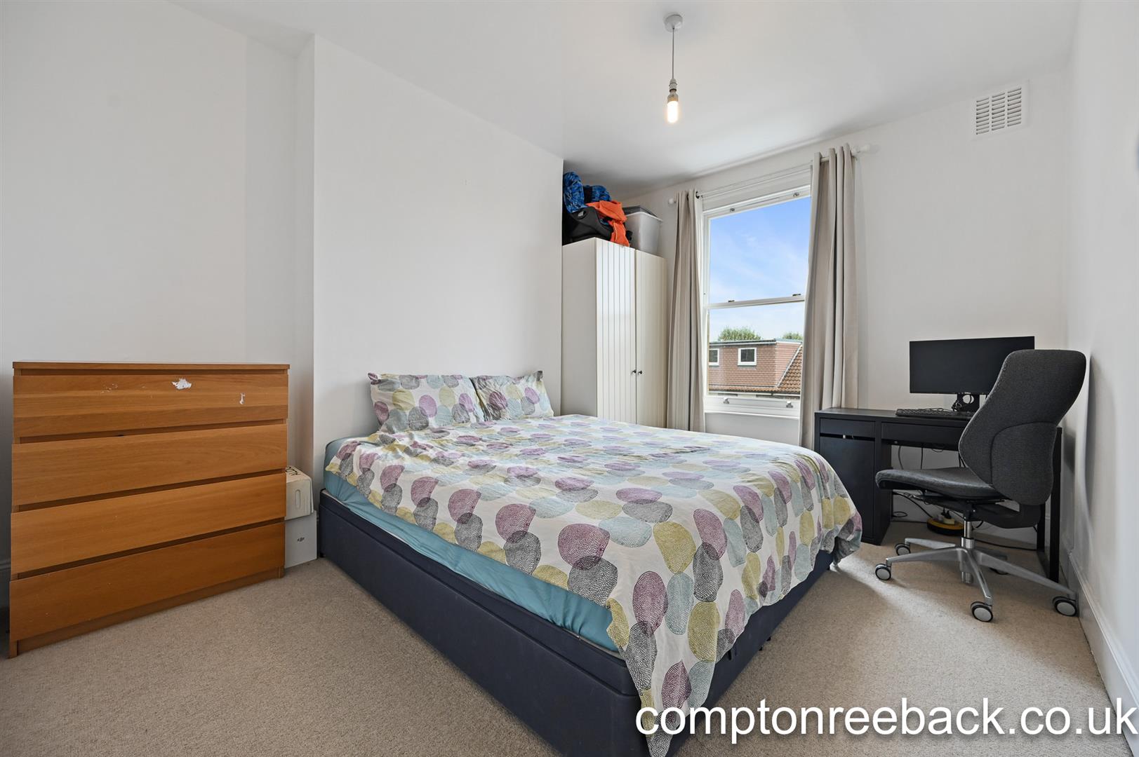 Flat Lydford Road in City of Westminster
