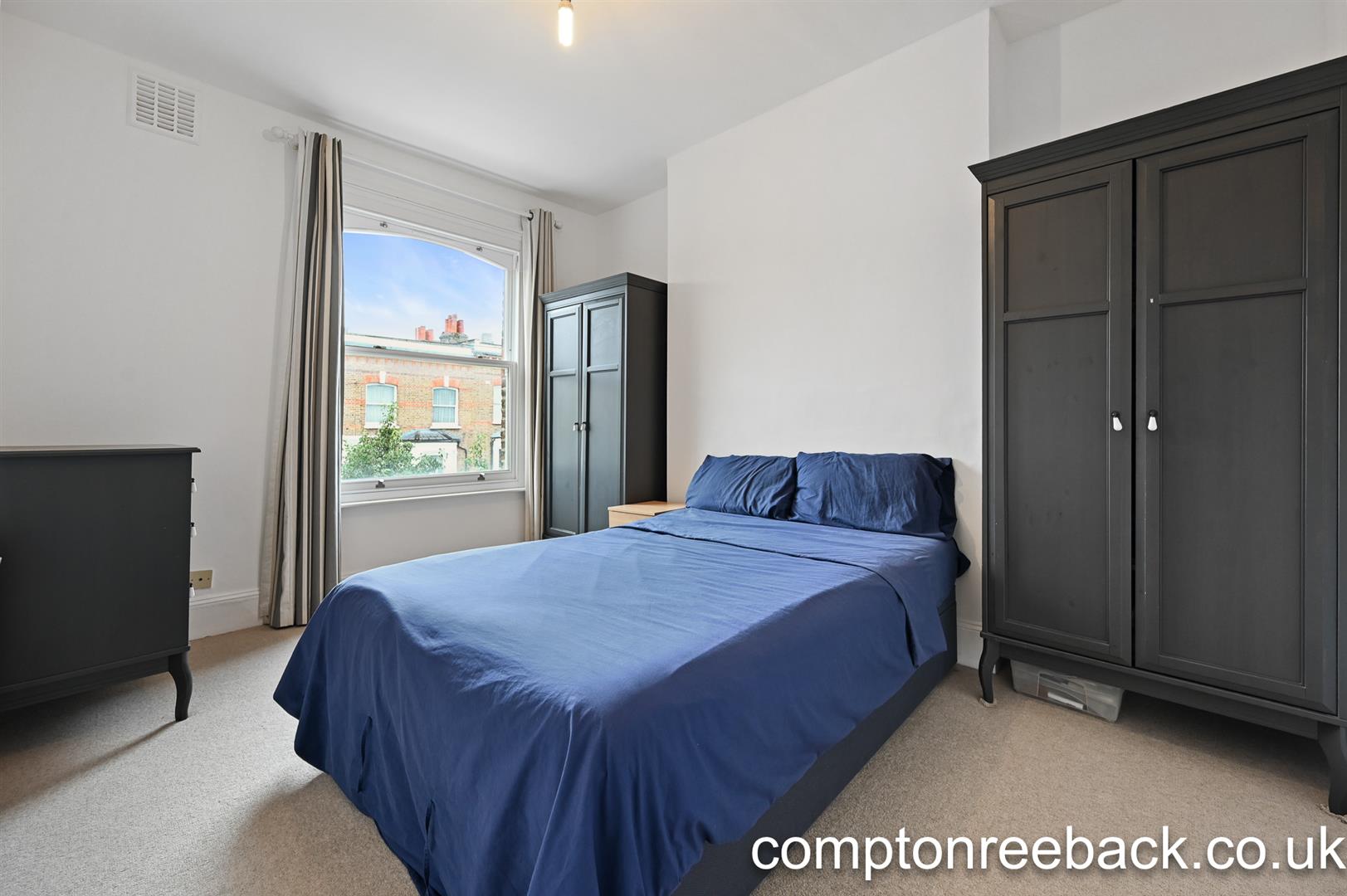 Flat Lydford Road in City of Westminster