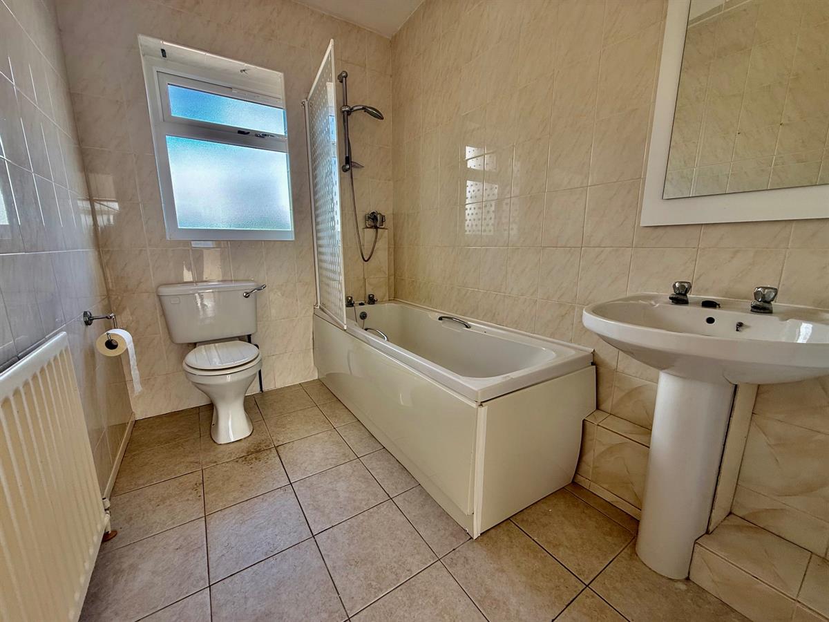 Flat Blackwood Road in Walsall
