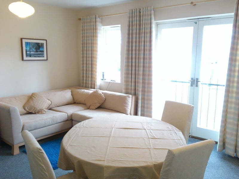Room Fieldhead Road in Sheffield