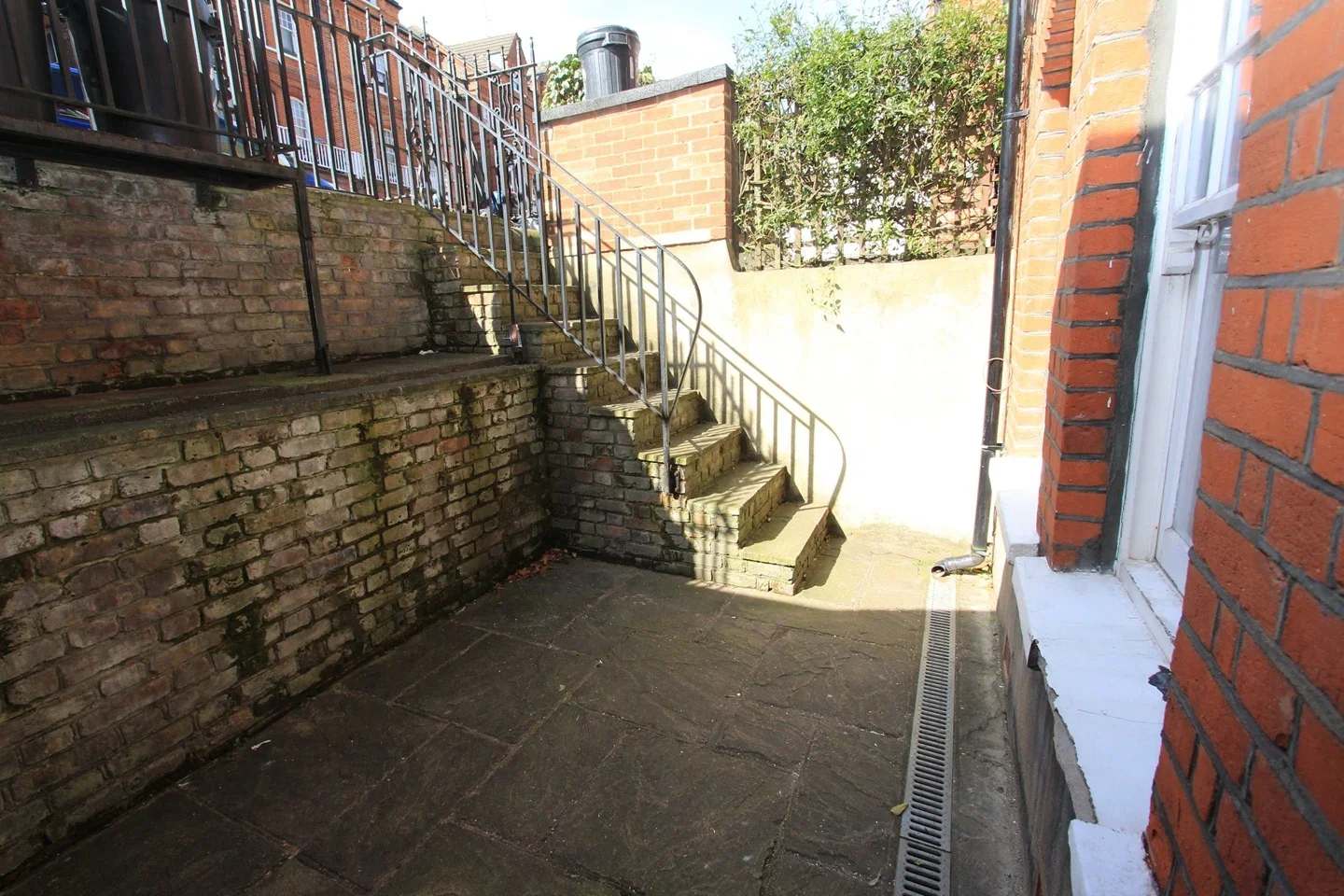Flat Mornington Avenue in Greater London