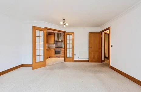 Flat Lower Kings Road in Greater London