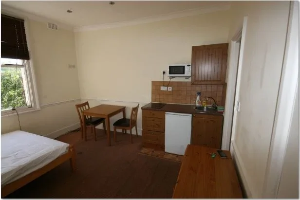 Flat Westbourne Park Road in Greater London