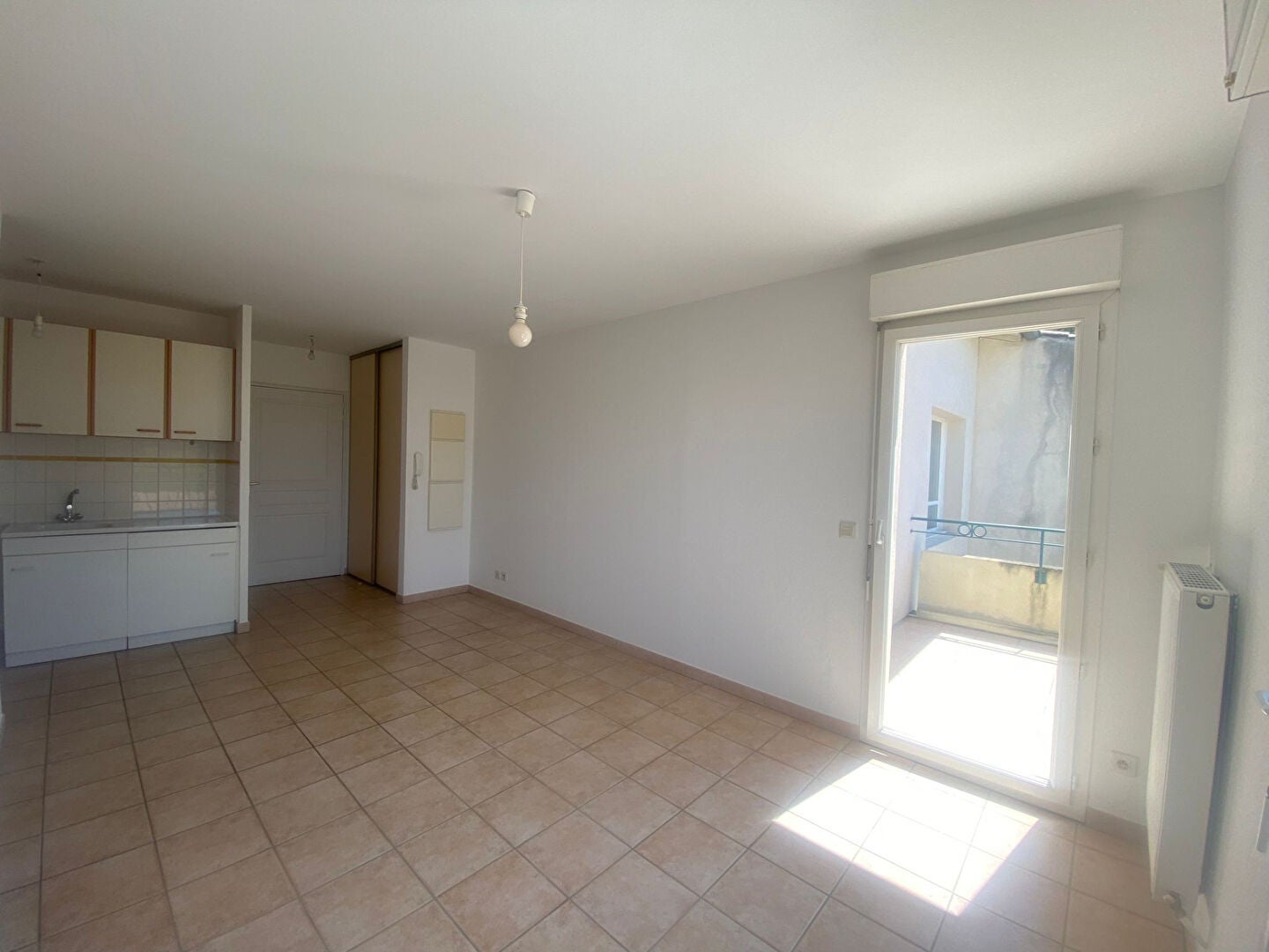 Flat Cours Émile Zola in L'Isle-sur-la-Sorgue
