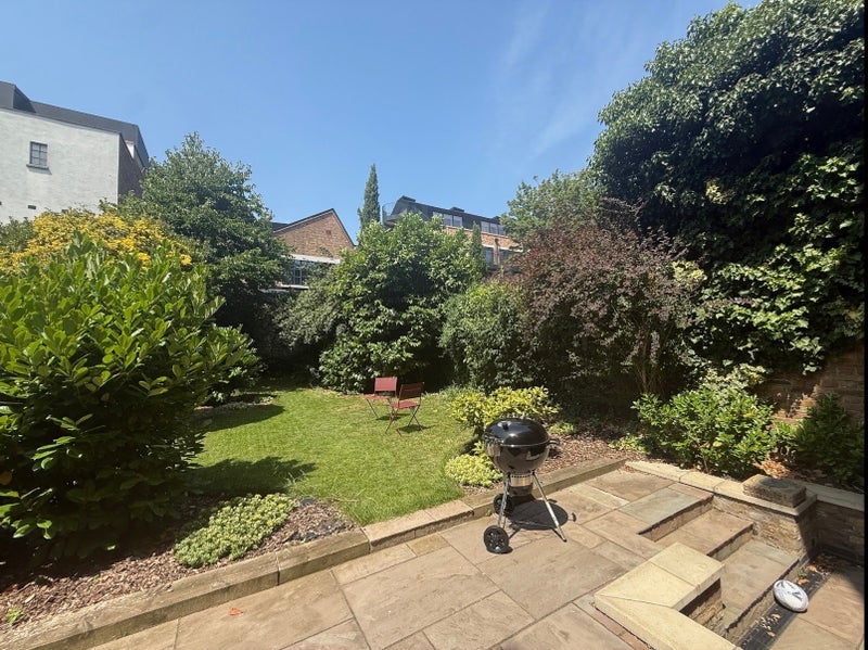 House Mortimer Road in Greater London
