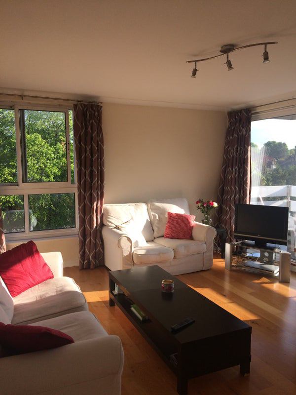 Flat Upper Richmond Road in Greater London