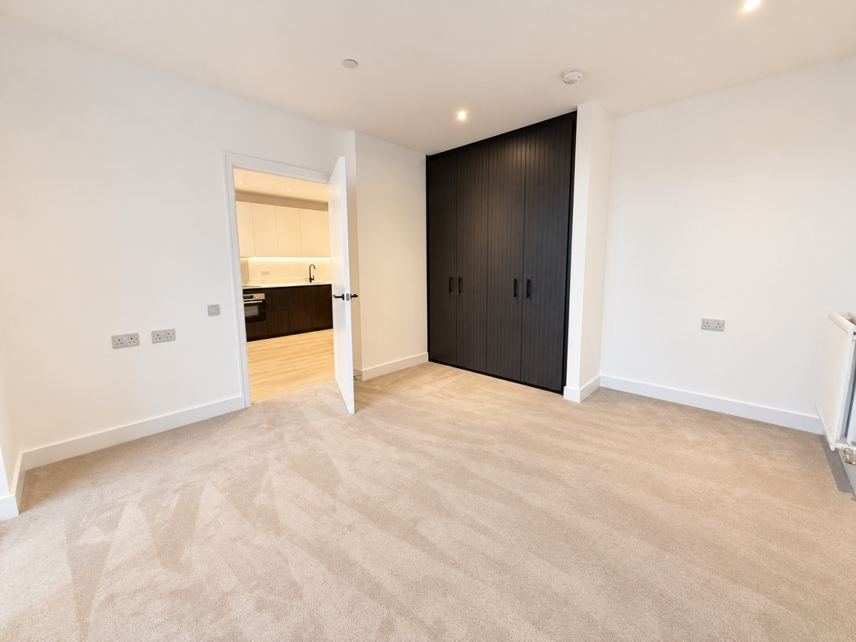 Flat Nile Street in Greater London