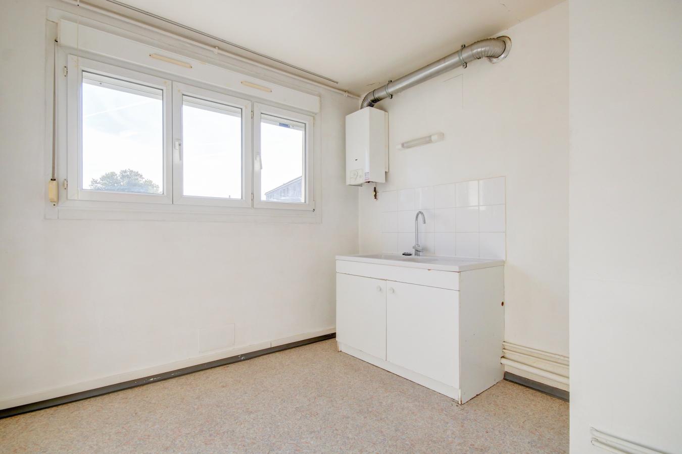 Flat Rue Desbureaux in Reims