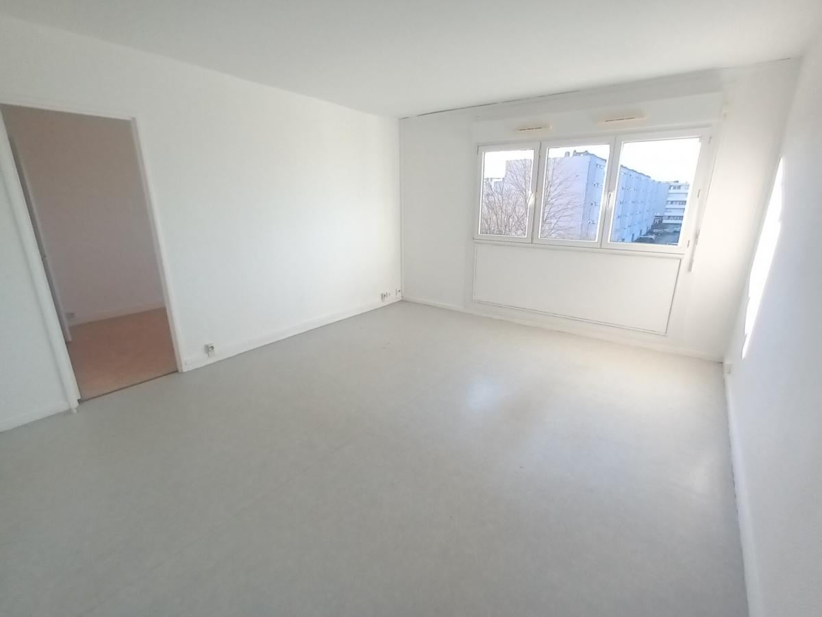 Flat Rue Desbureaux in Reims