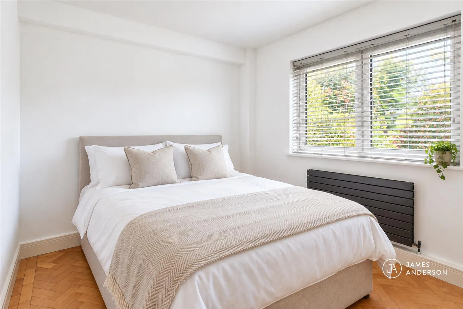 Flat Dryburgh Road in Greater London