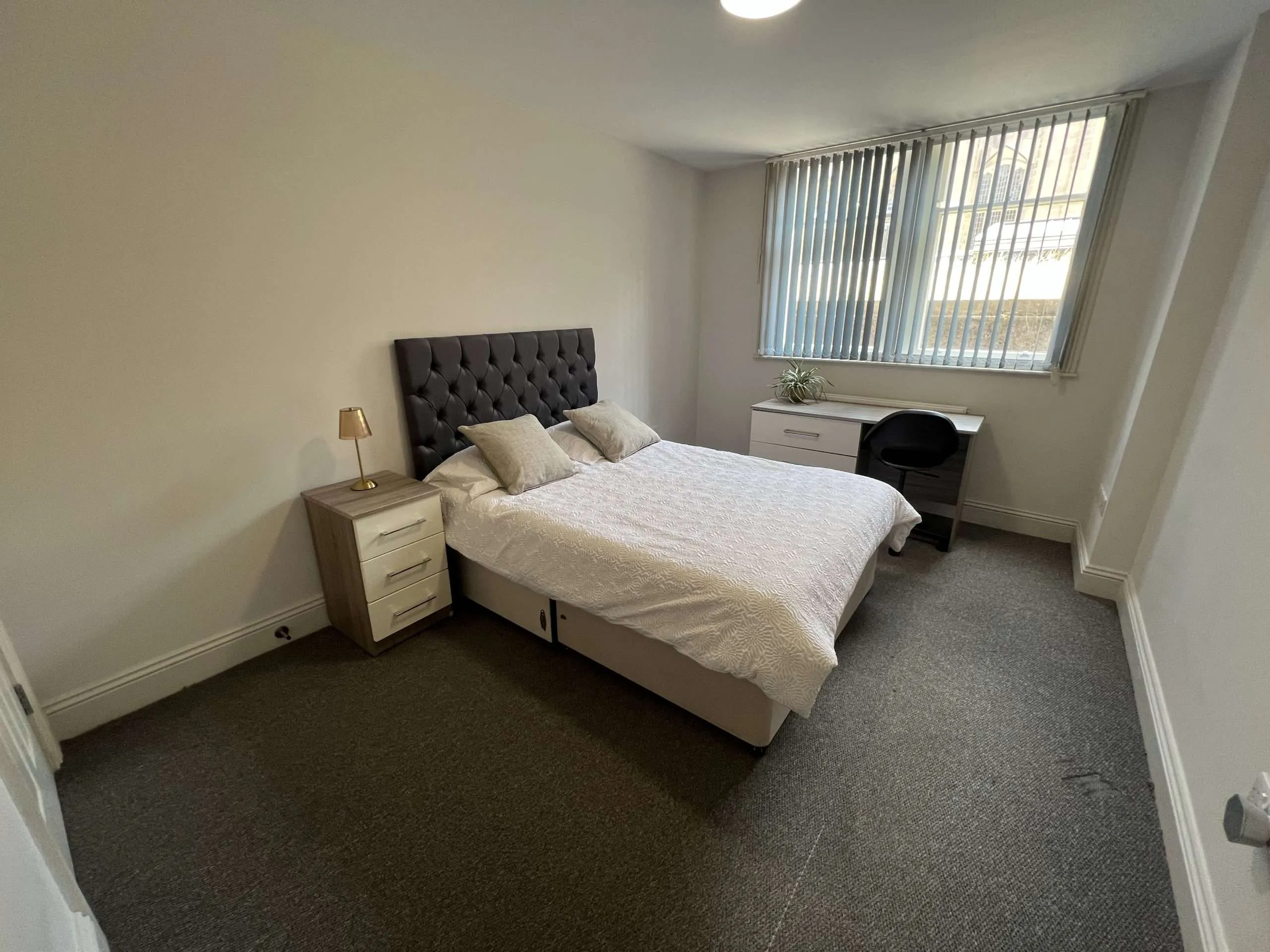 Flat Saint James Row in Sheffield