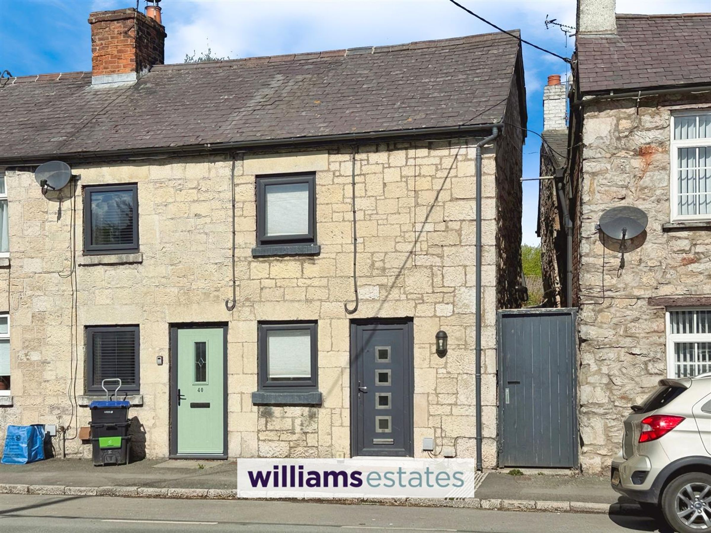House Mwrog Street in Llanfwrog