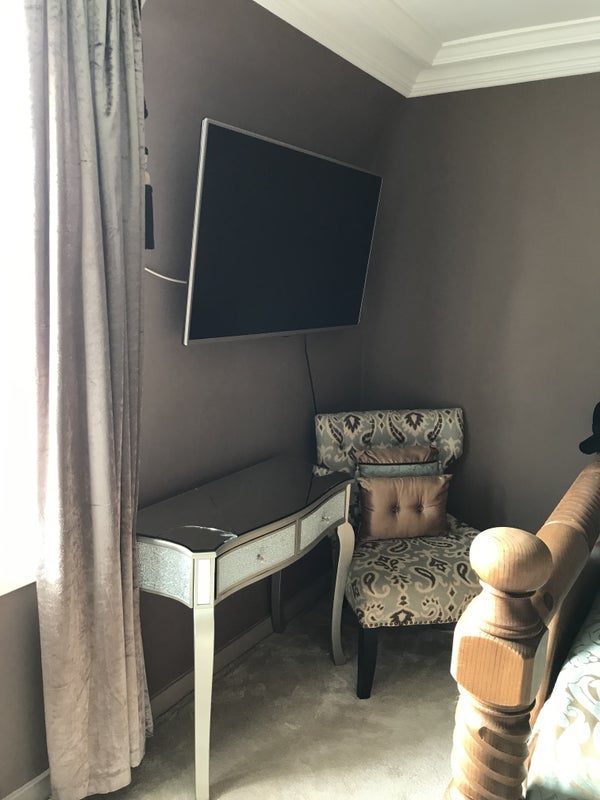 Room Gallowhill Road in Kirkintilloch