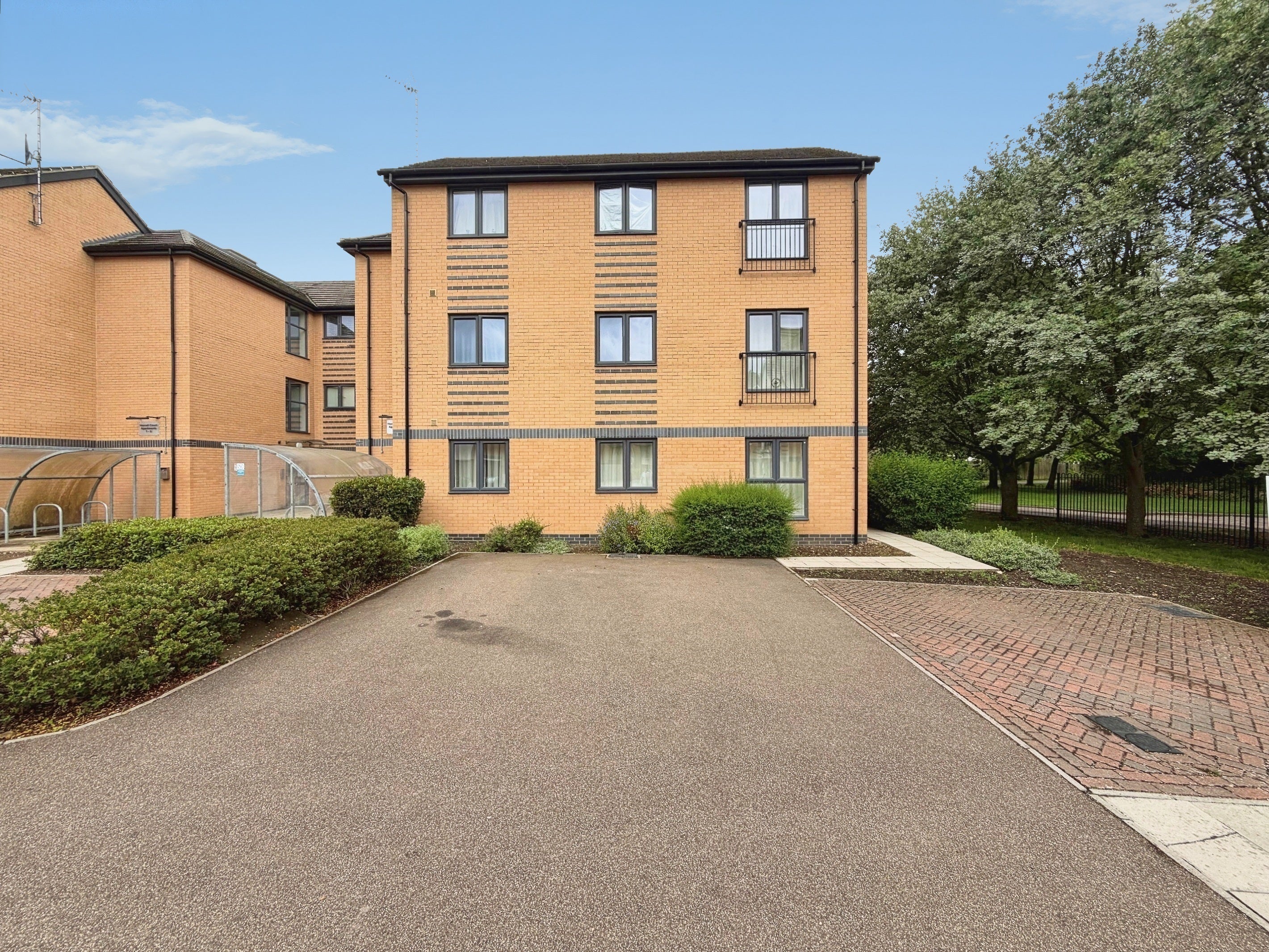 Flat Headings Drive in Peterborough