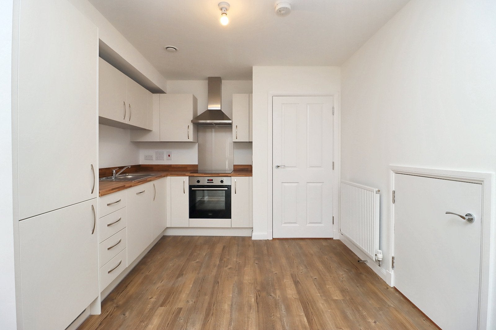 Flat Pitt Street in City of Edinburgh