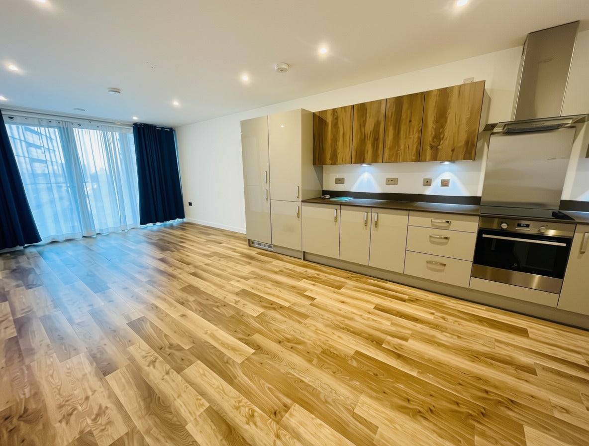 Flat Hazel Lane in Greater London